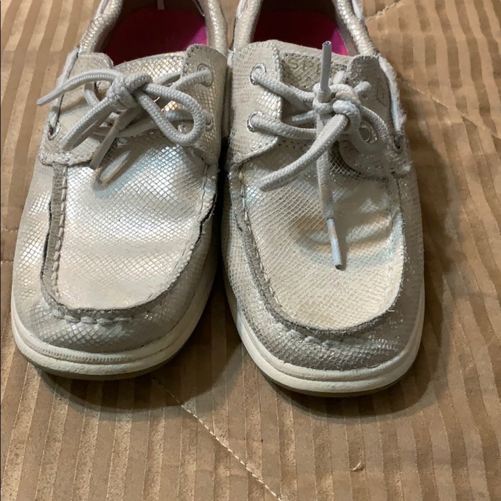 Sperry - Picture 4 of 8